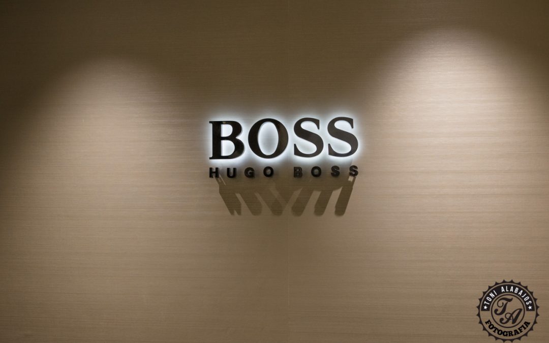 Fotografía de comercio en Valencia tienda Hugo Boss